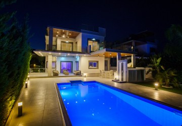 Detached Villa For Sale  in  Agios Tychonas