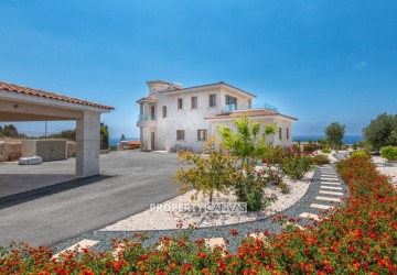 Detached Villa For Sale  in  Peyia - St. George