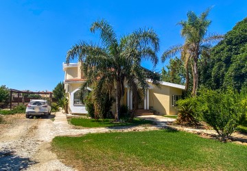 Detached Villa For Sale  in  Emba