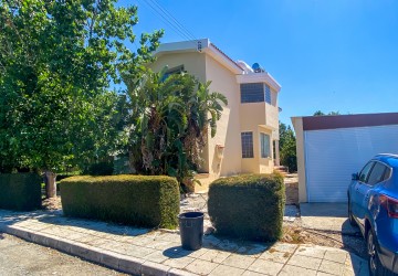 Detached Villa For Sale  in  Emba