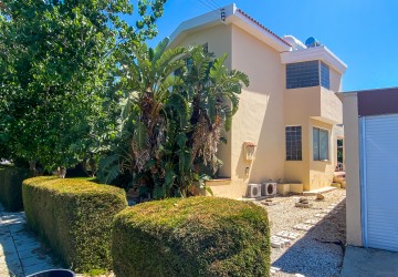 Detached Villa For Sale  in  Emba