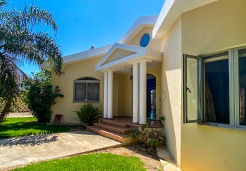 Detached Villa For Sale  in  Emba