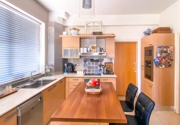 Detached Villa For Sale  in  Emba