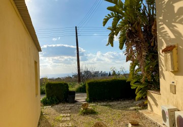 Detached Villa For Sale  in  Emba