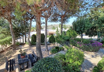 Detached Villa For Sale  in  Tala - Kamares