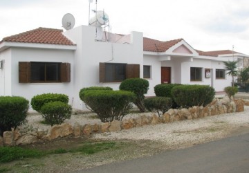Detached Villa For Sale  in  Peyia