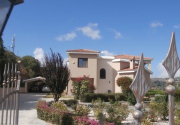 4 Bedroom Detached Villa in Letympou, Paphos