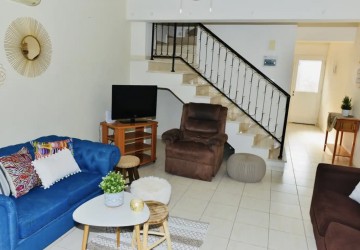Town House For Rent  in  Chlorakas