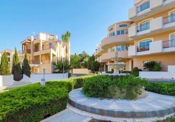 Penthouse For Sale  in  Kato Paphos - Universal