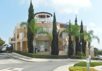 3 Bedroom Apartment in Kato Paphos, Paphos