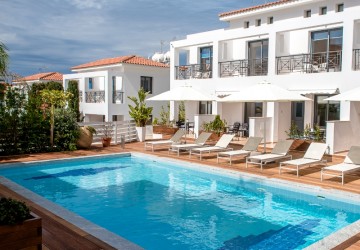 13 Bedroom Business in Kissonerga, Paphos