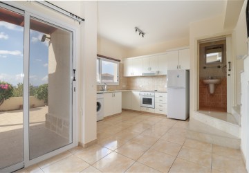 Town House For Sale  in  Peyia