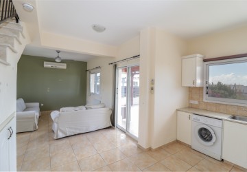 Town House For Sale  in  Peyia
