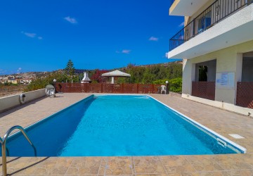 Town House For Sale  in  Peyia