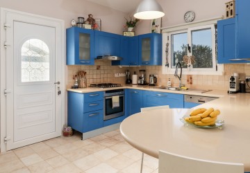 Bungalow For Sale  in  Lasa