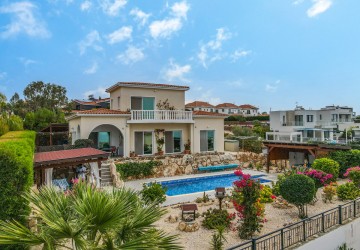 Detached Villa For Sale  in  Peyia - Sea Caves