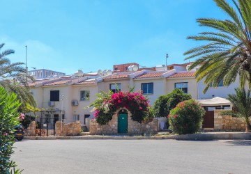 2 Bedroom Town House in Kato Paphos - Tombs of The Kings, Paphos