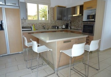 Detached Villa For Sale  in  Peyia - St. George