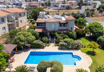 4 Bedroom Detached Villa in Emba, Paphos