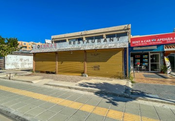 Shop For Sale  in  Kato Paphos - Tombs of The Kings