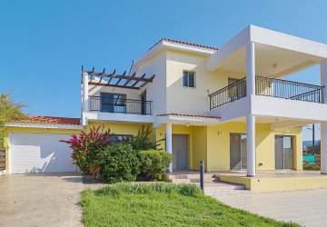 Detached Villa For Sale  in  Peyia