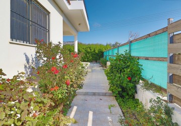 Detached Villa For Sale  in  Peyia