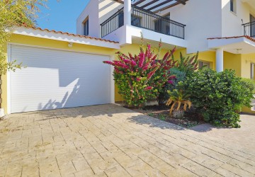 Detached Villa For Sale  in  Peyia