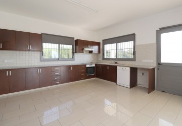 Detached Villa For Sale  in  Peyia