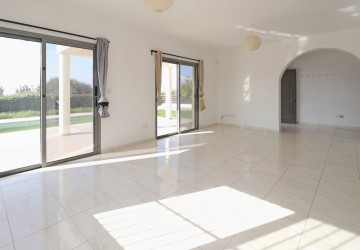 Detached Villa For Sale  in  Peyia