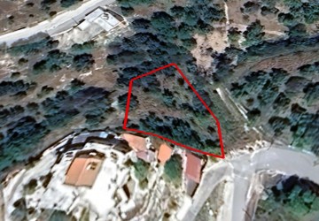 Residential Land  For Sale  in  Armou