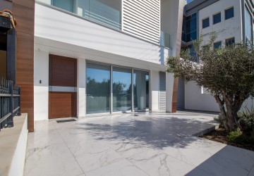 Detached Villa For Sale  in  City center