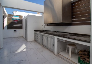 Detached Villa For Sale  in  City center