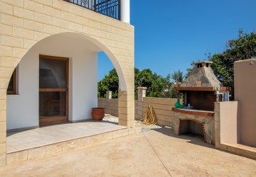 Detached Villa For Sale  in  Peyia - St. George