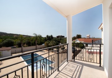 Detached Villa For Sale  in  Peyia - St. George