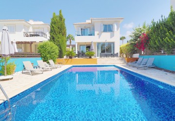 5 Bedroom Detached Villa in Peyia - Coral Bay, Paphos