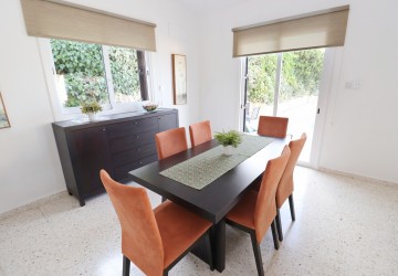 Bungalow For Sale  in  Tala - Kamares