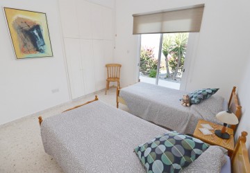 Bungalow For Sale  in  Tala - Kamares