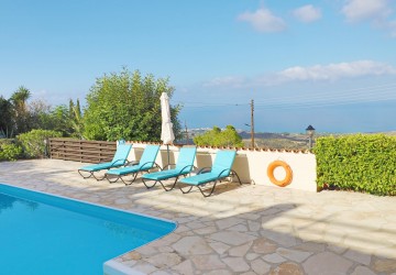 Bungalow For Sale  in  Tala - Kamares