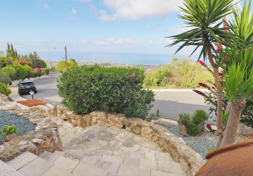 Bungalow For Sale  in  Tala - Kamares