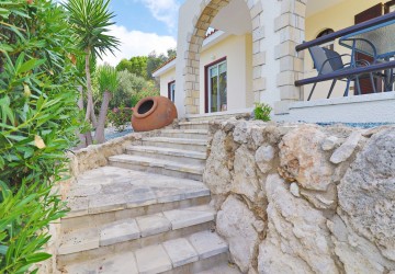 Bungalow For Sale  in  Tala - Kamares