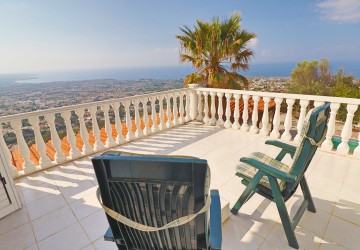 Detached Villa For Sale  in  Peyia