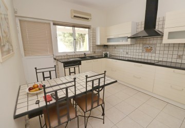 Detached Villa For Sale  in  Peyia