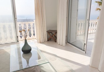 Detached Villa For Sale  in  Peyia