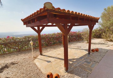 Detached Villa For Sale  in  Peyia