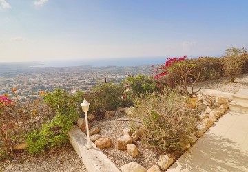 Detached Villa For Sale  in  Peyia