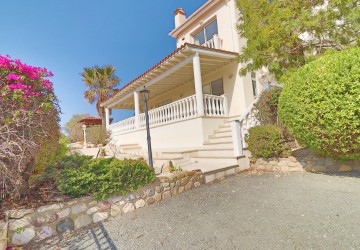 Detached Villa For Sale  in  Peyia