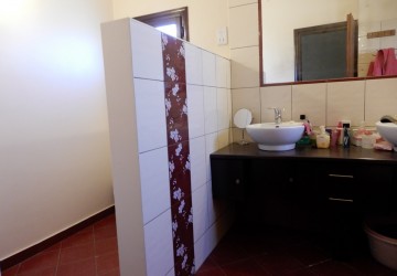 Detached Villa For Sale  in  Tsada