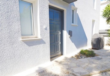 Town House For Sale  in  Peyia