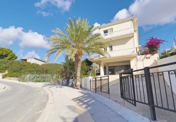Detached Villa For Sale  in  Peyia