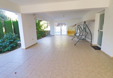 Detached Villa For Sale  in  Peyia